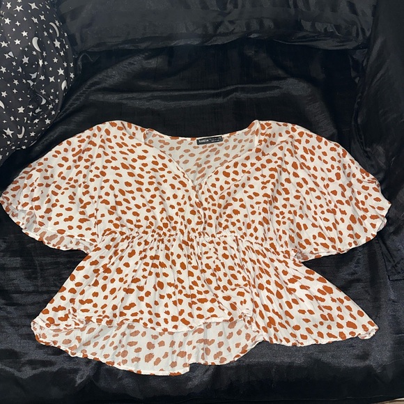 SHEIN Flowy Blouse - Picture 1 of 5